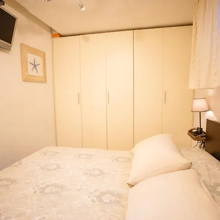 Splendido Con Giardino Vista Mare Porto Rotondo